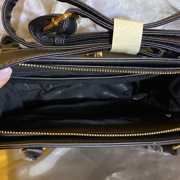 Park Ave Collection black bag with gold trim. - Picture 11 of 13